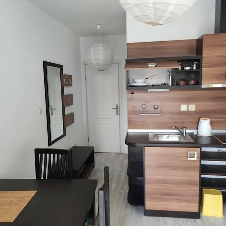 двустаен апартамент в - Rainboow Apartment