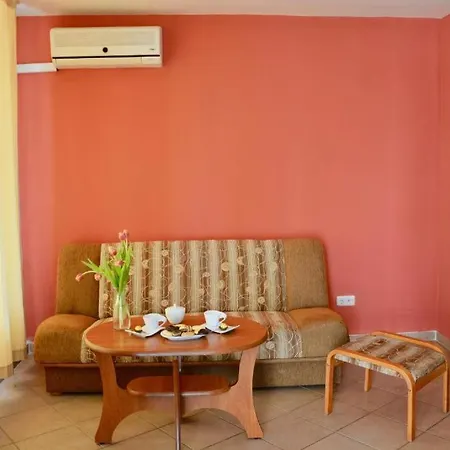 Apartment двустаен апартамент в - Rainboow Slantschew brjag